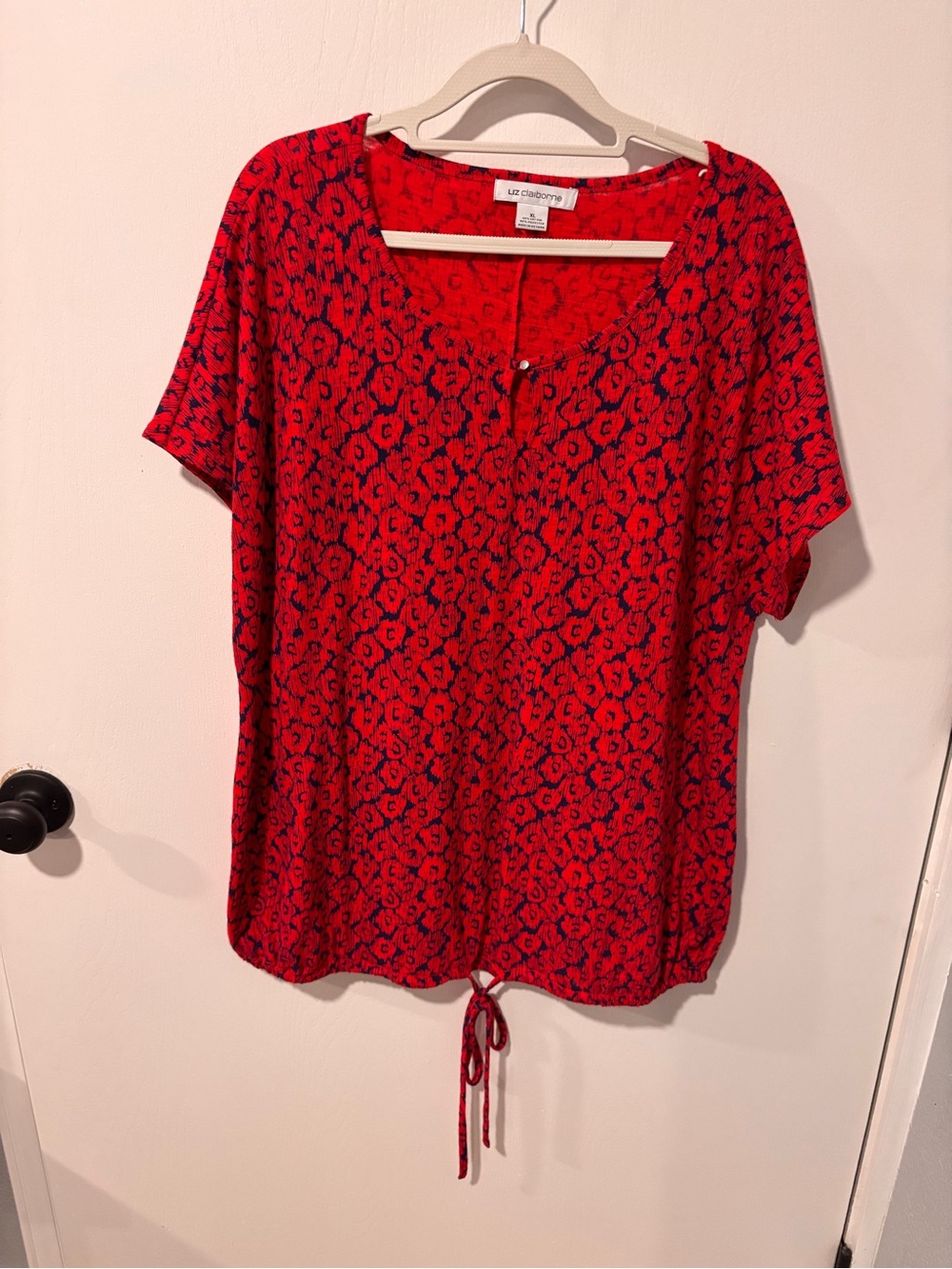 Liz Claiborne Red and Black Floral Drawstring Short Sleeve Blouse